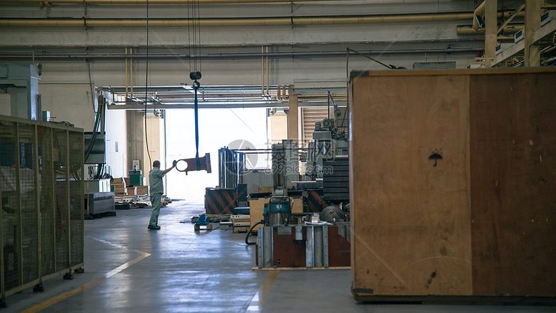 高精度轴类加工设备：型号解析与选型逻辑